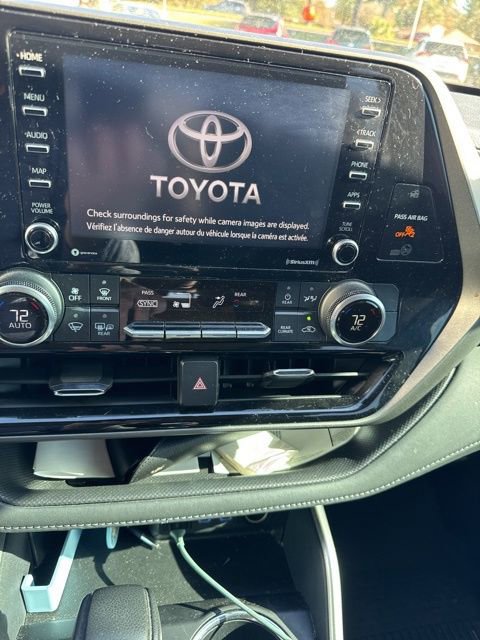Used 2022 Toyota Highlander L image 31