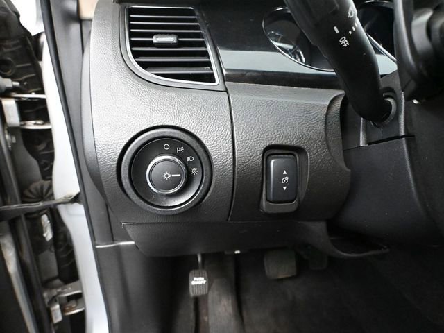 Used 2010 Ford Taurus Limited image 27