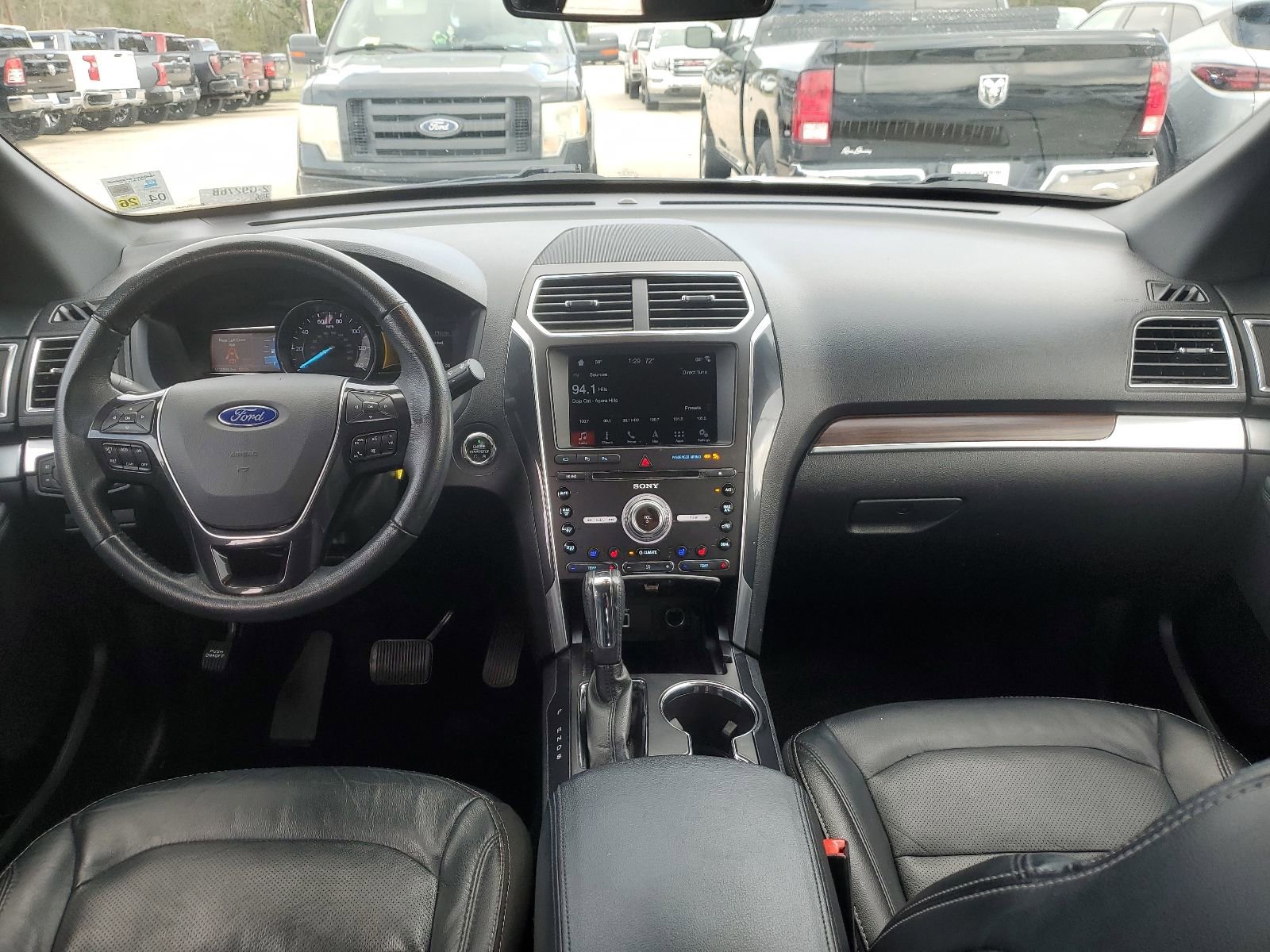 Used 2017 Ford Explorer Limited w/ Equipment Group 301A image 9