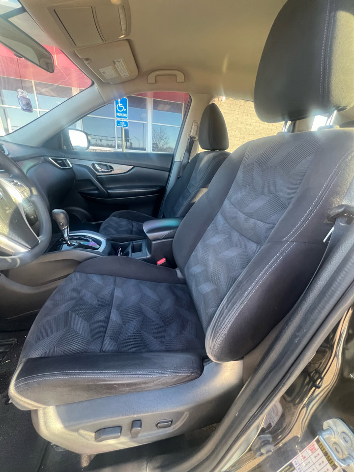 Used 2015 Nissan Rogue SV image 15