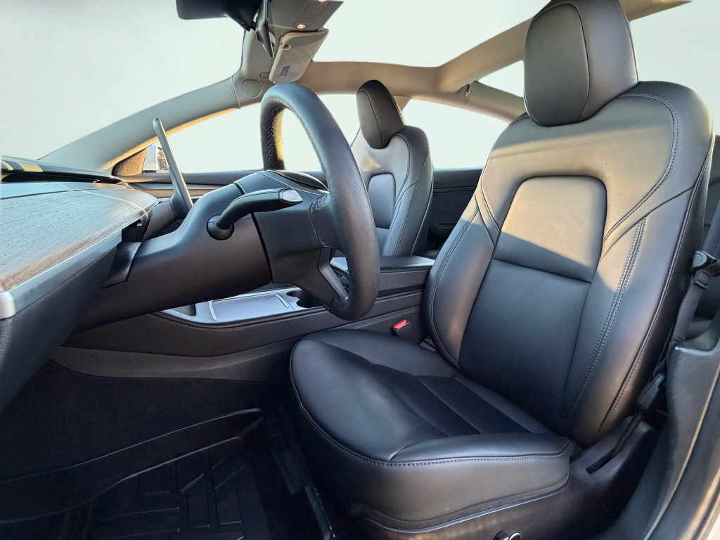 Used 2023 Tesla Model 3 Standard Range RWD image 33