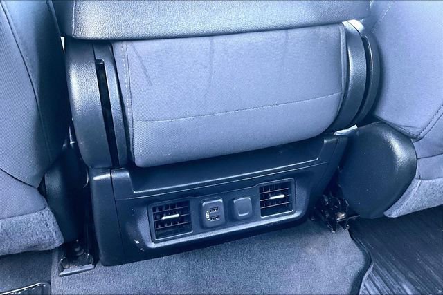 Used 2022 Chevrolet Silverado 2500 LT w/ Convenience Package image 11