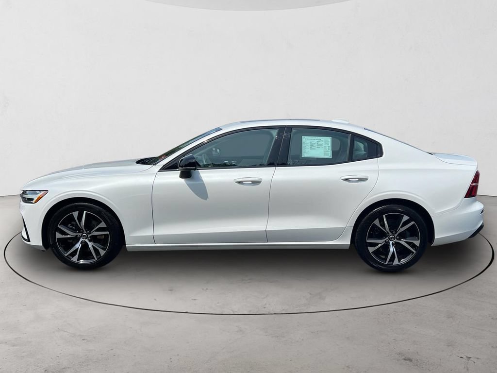 Certified 2025 Volvo S60 B5 Core AWD/4WD image 2