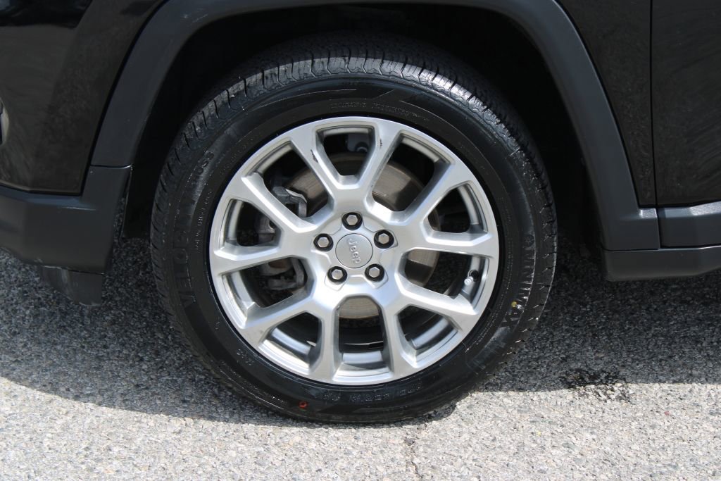 Used 2022 Jeep Compass Latitude image 8