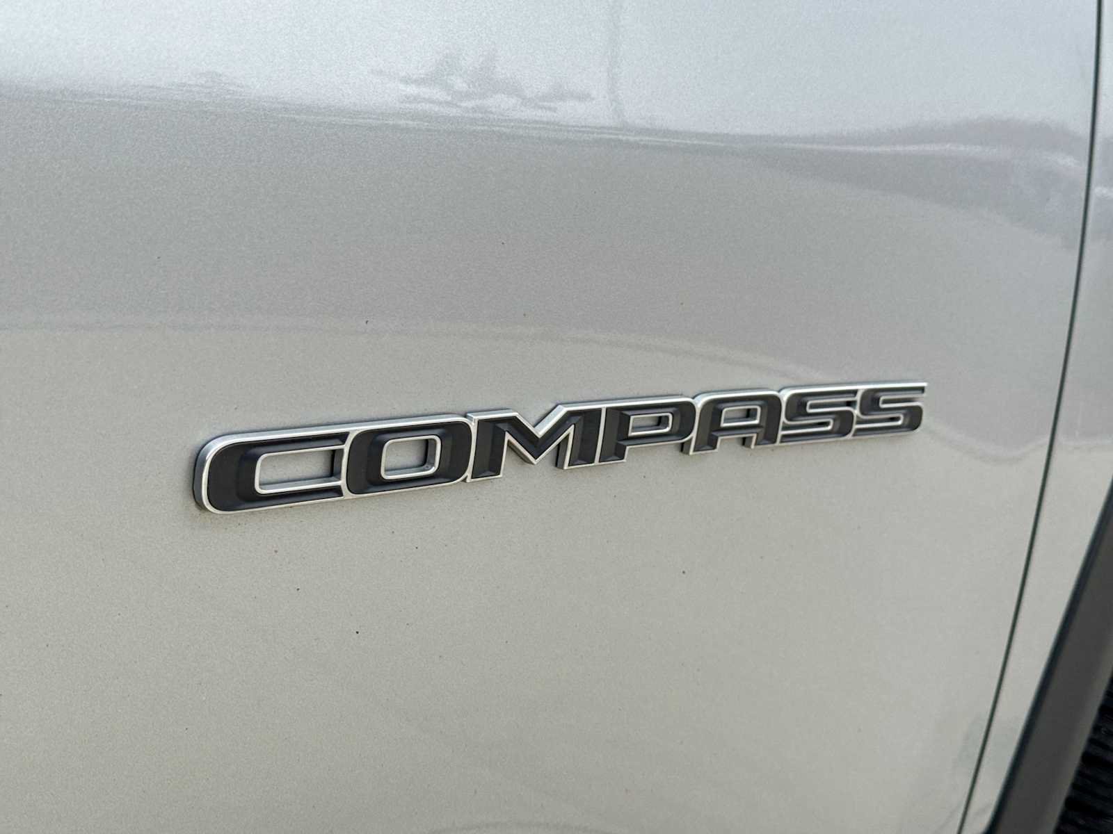 Used 2019 Jeep Compass Limited AWD/4WD image 12