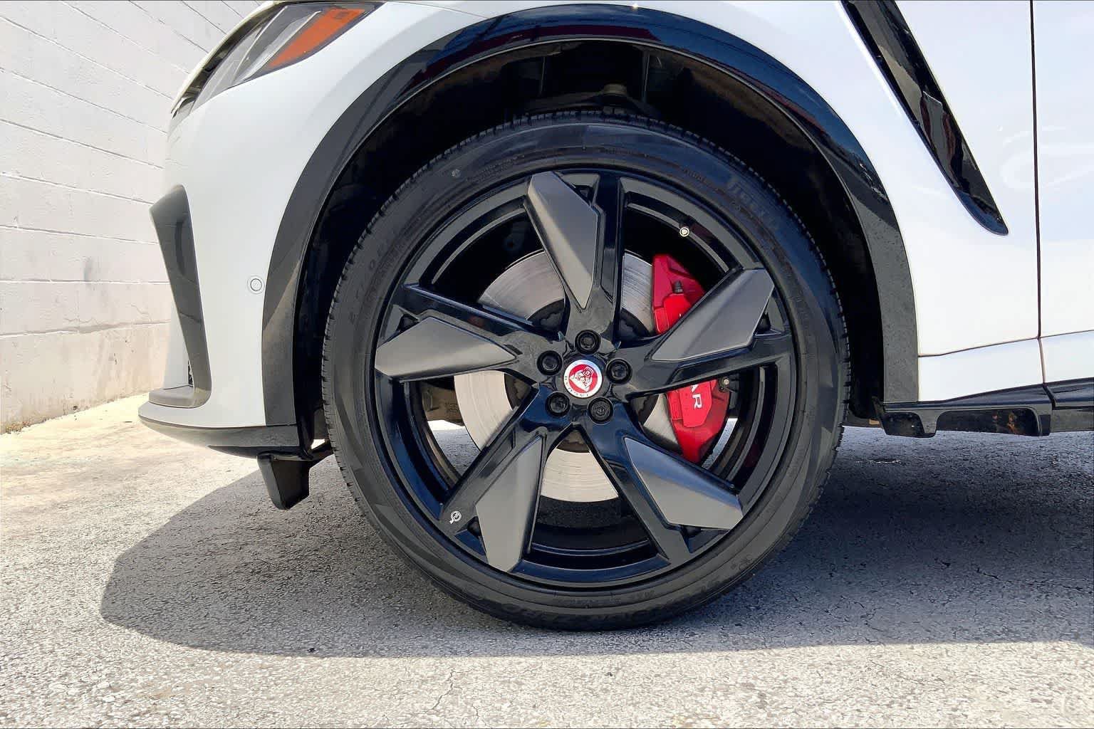 Used 2023 Jaguar F-PACE SVR AWD/4WD image 8