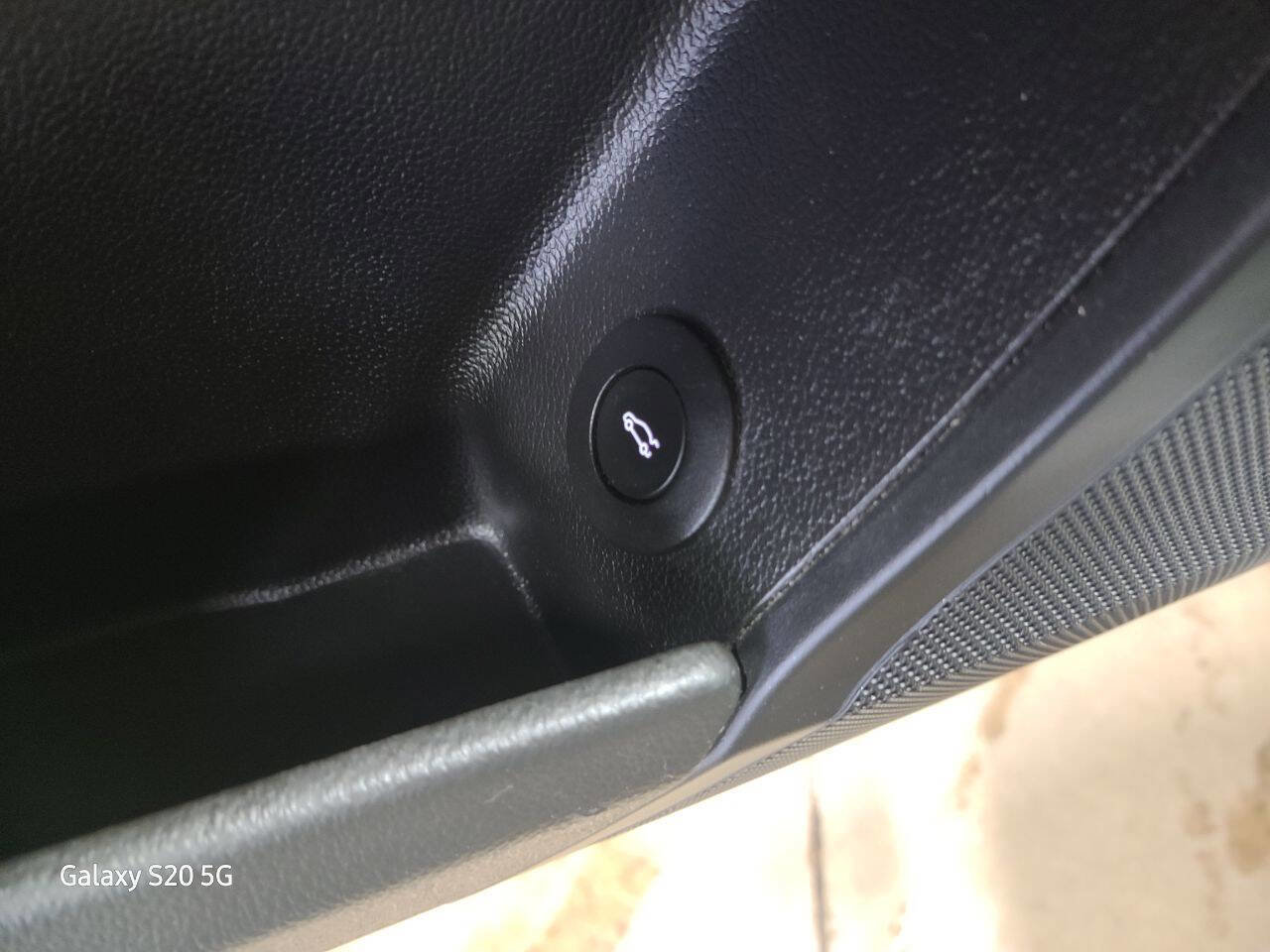 Used 2017 Cadillac XTS Luxury image 24