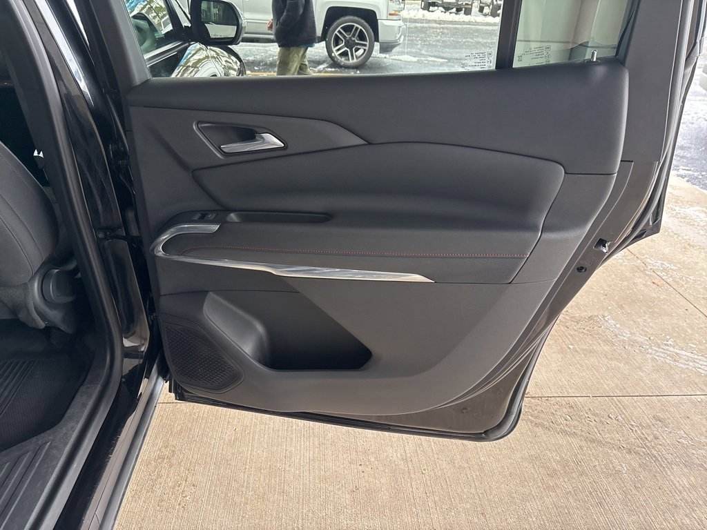 Used 2024 Chevrolet Traverse Z71 image 33