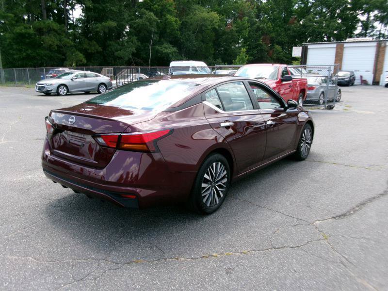 Used 2025 Nissan Altima 2.5 SV FWD image 6