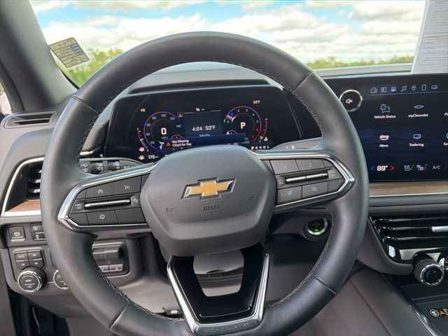 Used 2025 Chevrolet Suburban High Country AWD/4WD image 28