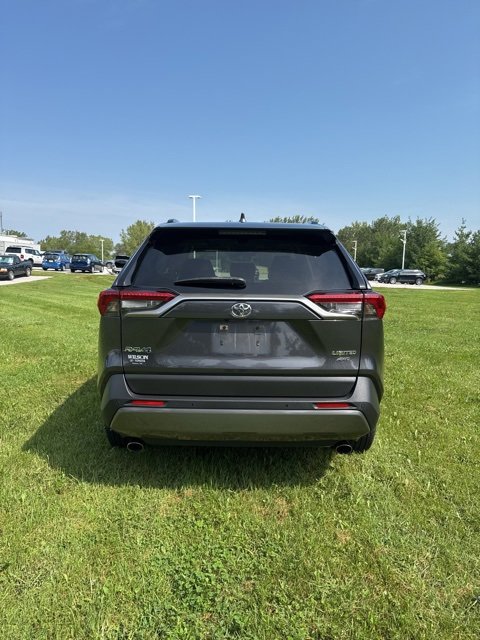 Used 2020 Toyota RAV4 Limited image 4