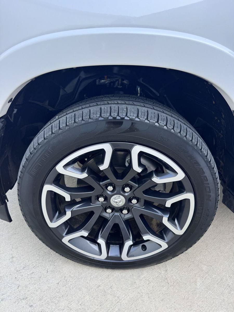 Used 2025 RAM 1500 Limited AWD/4WD image 29