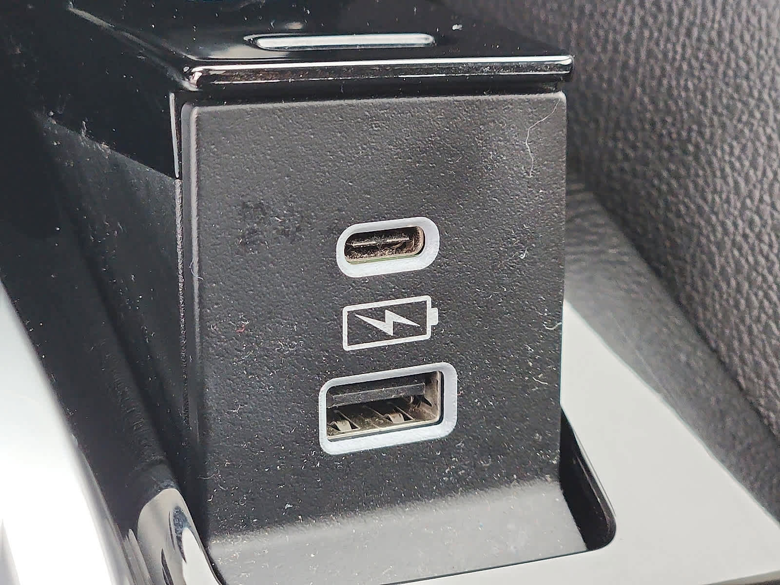 Used 2023 Acura MDX SH-AWD image 25