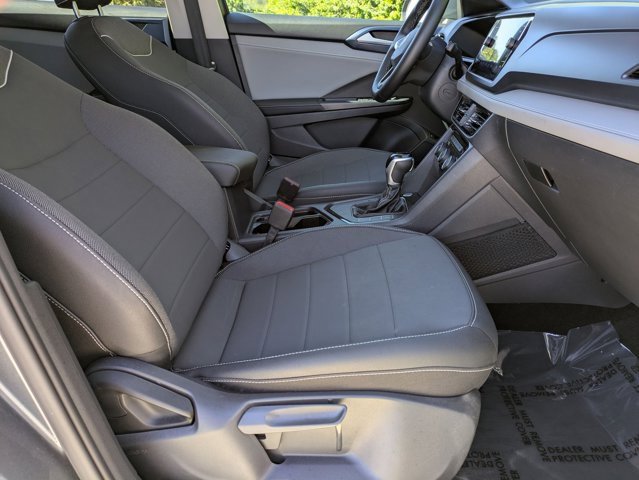 Used 2024 Volkswagen Taos SE image 31