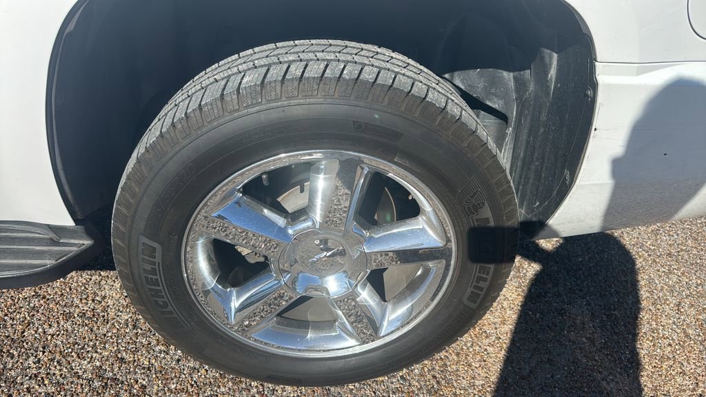 Used 2012 Chevrolet Tahoe LTZ image 18