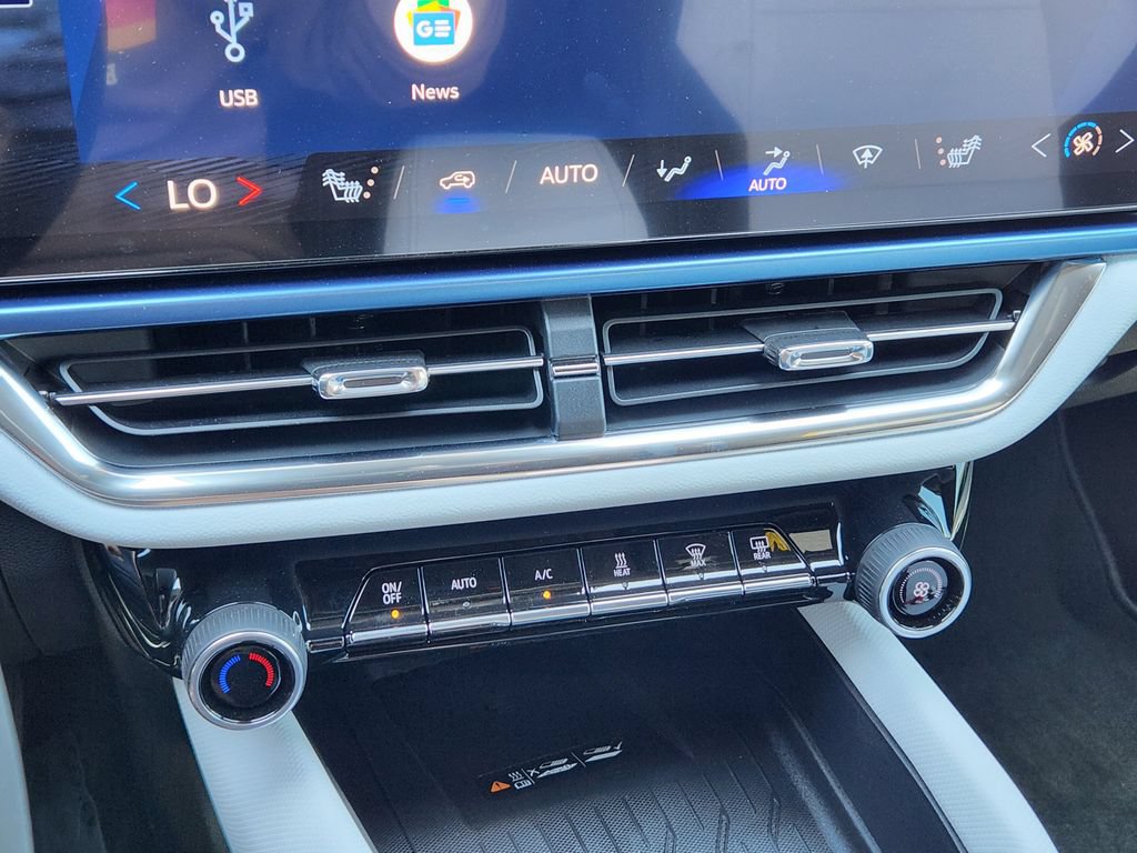 New 2026 Chevrolet Equinox EV LT AWD/4WD image 20