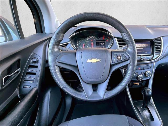 Used 2020 Chevrolet Trax LS FWD image 7