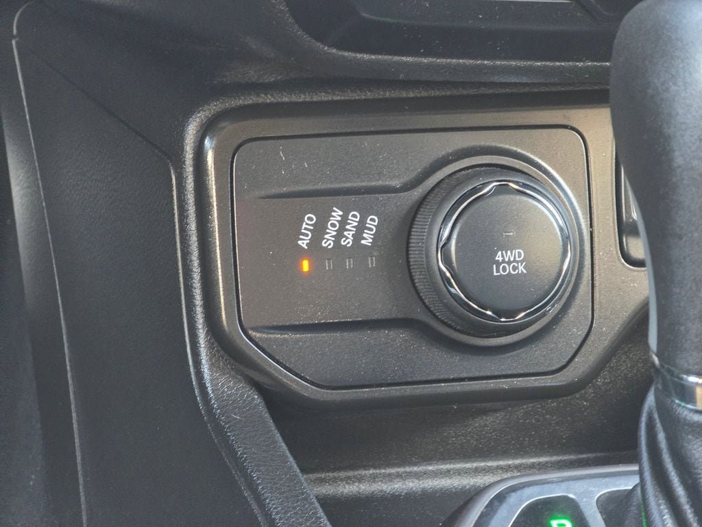 Used 2022 Jeep Renegade Sport w/ Sport Appearance Group AWD/4WD image 15