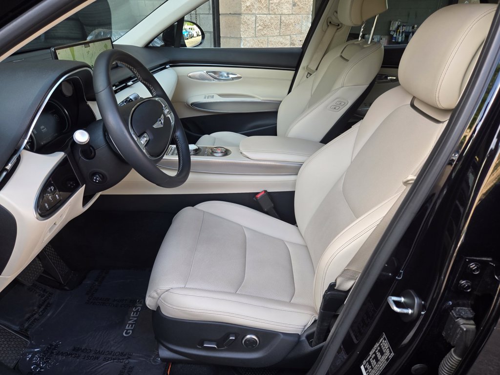 Used 2024 Genesis GV70 2.5T w/ Select Package AWD/4WD image 18