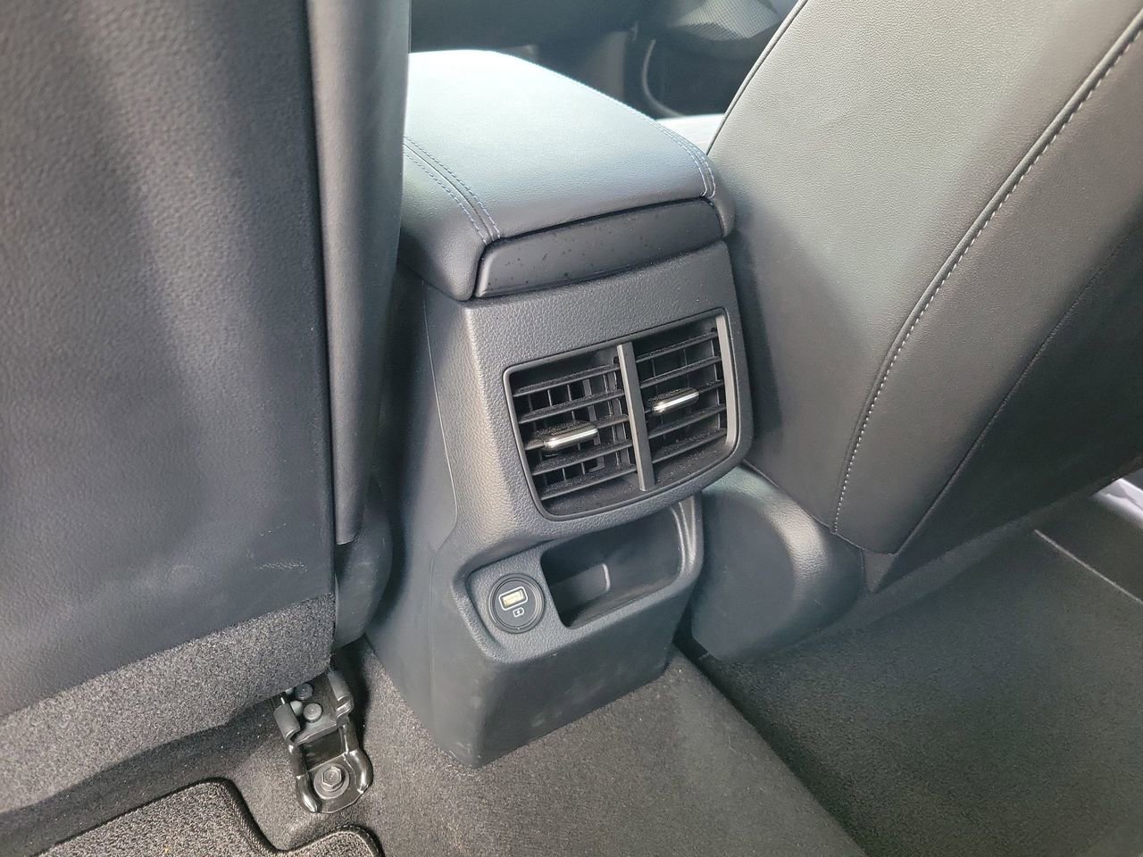 Used 2023 Kia Seltos S AWD/4WD image 10