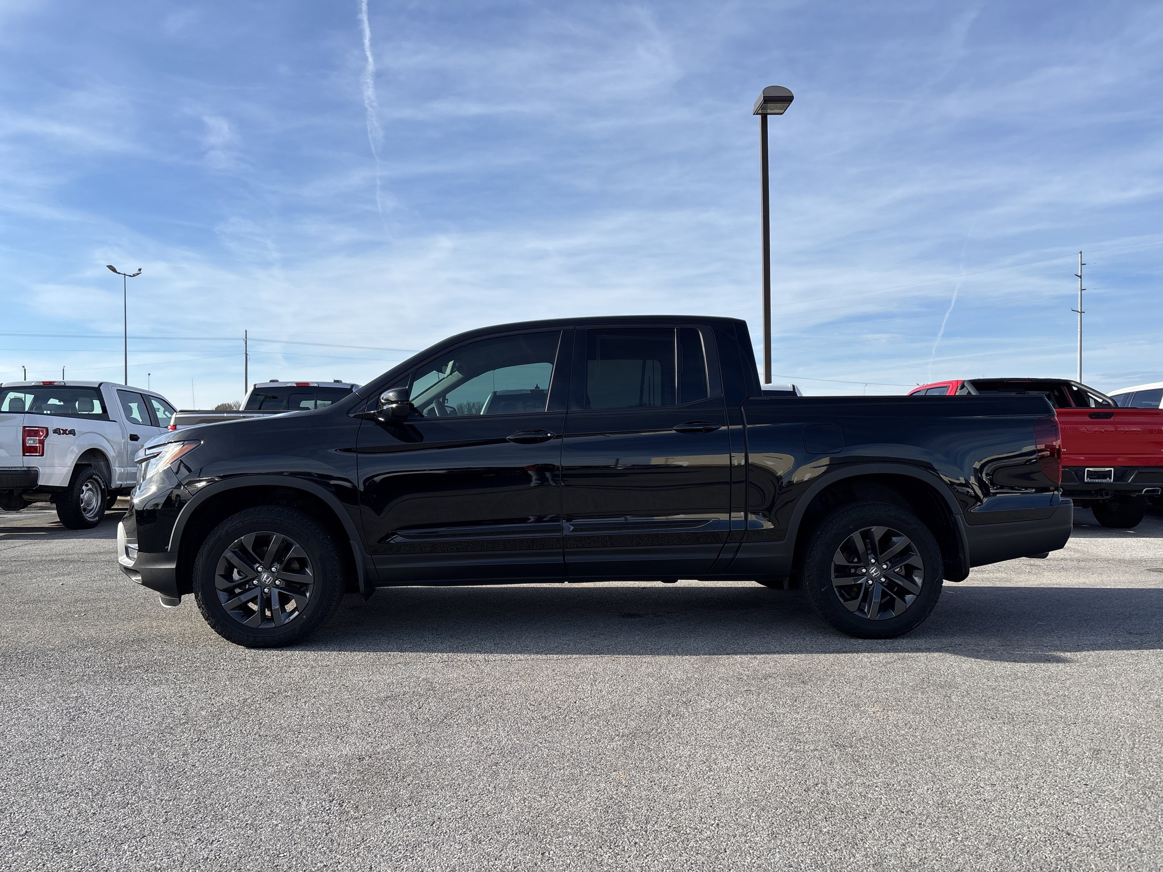 Certified 2025 Honda Ridgeline Sport image 3