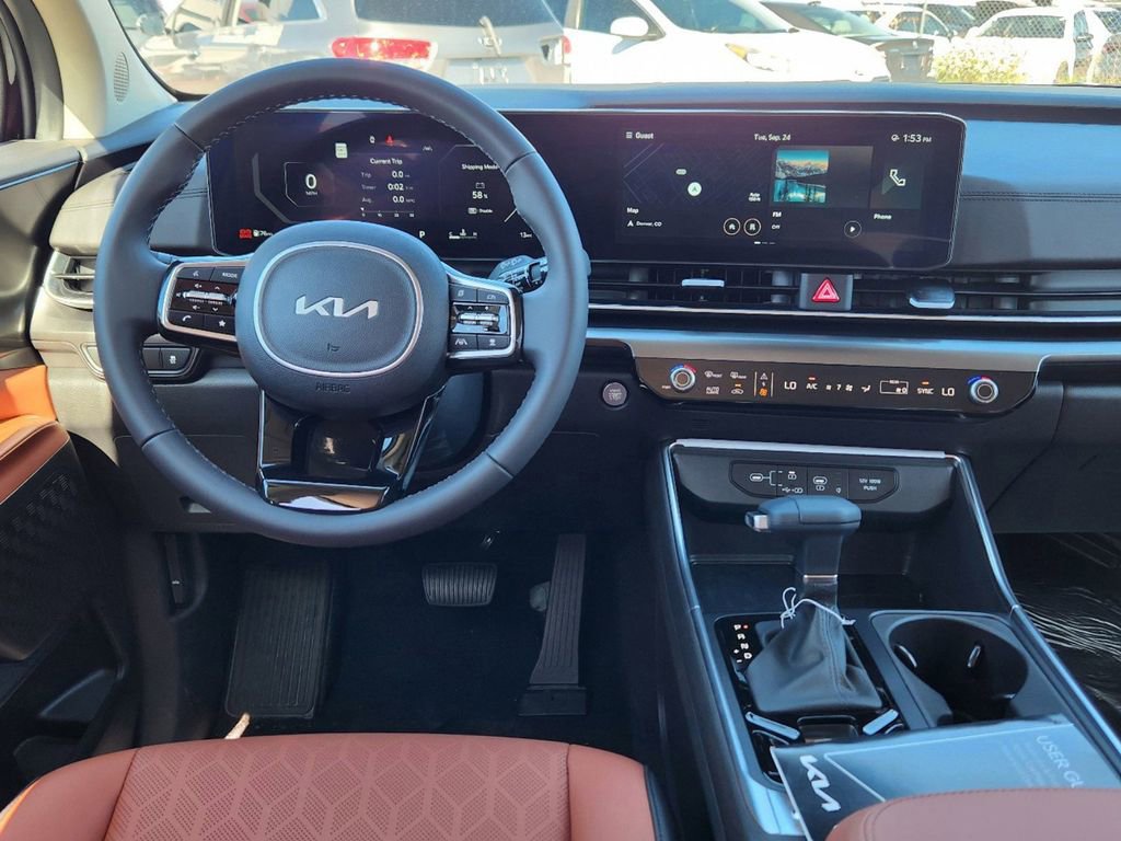 Certified 2025 Kia Carnival SX image 18