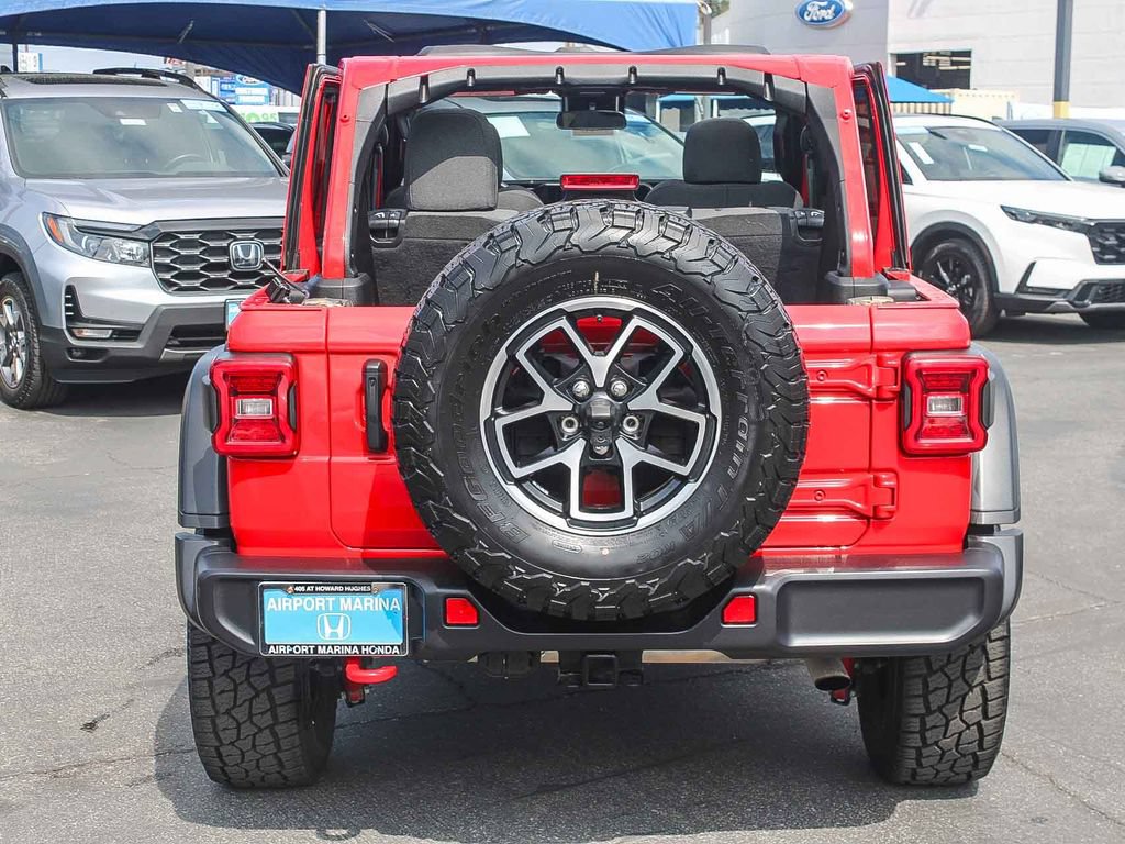 Used 2025 Jeep Wrangler Unlimited Rubicon AWD/4WD image 35