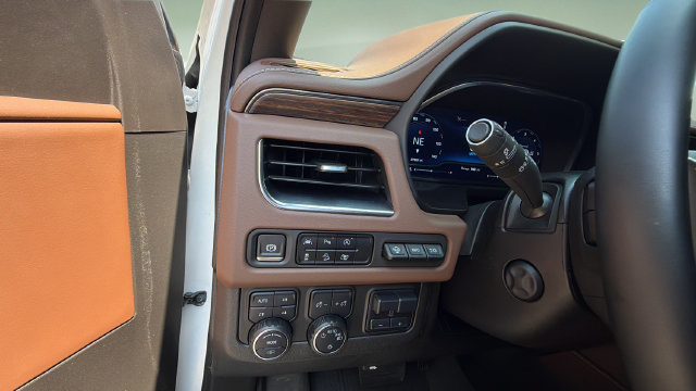 Used 2024 Chevrolet Suburban High Country AWD/4WD image 22