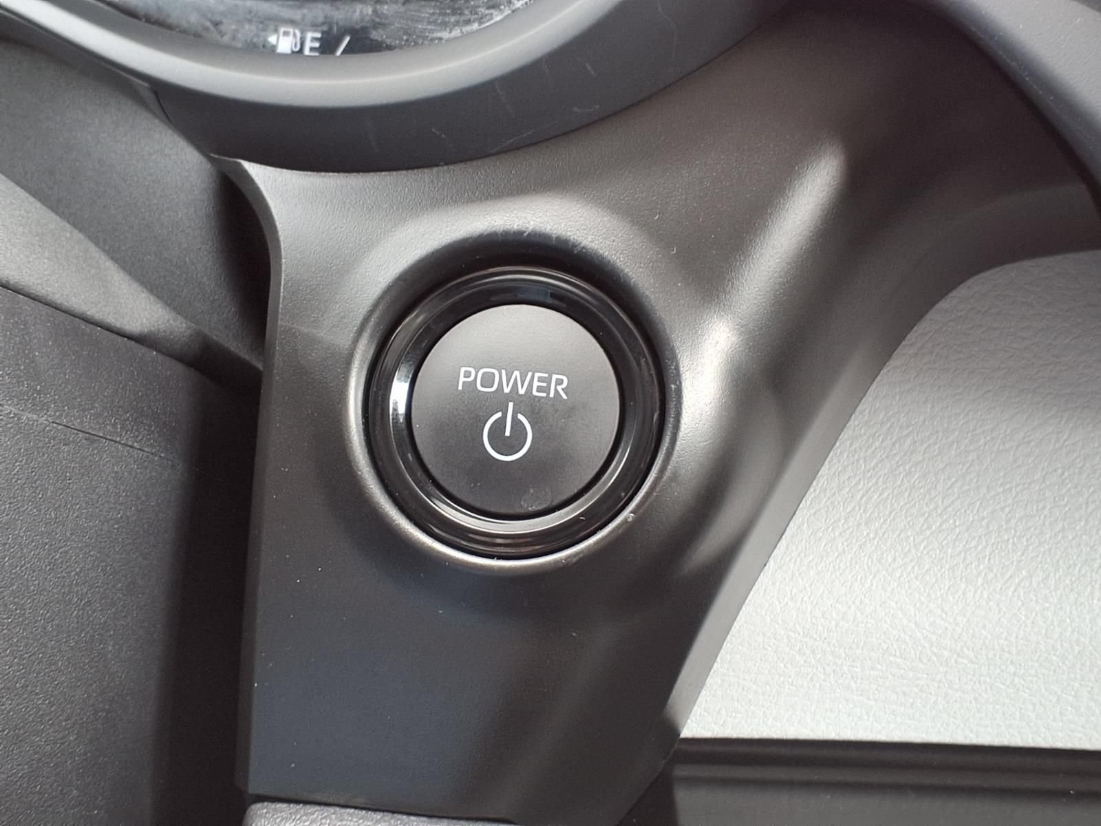 Certified 2026 Toyota Sienna XLE FWD image 16