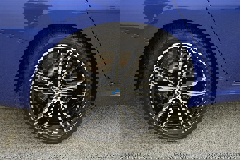 Used 2024 BMW 330i Sedan w/ M Sport Package RWD image 42