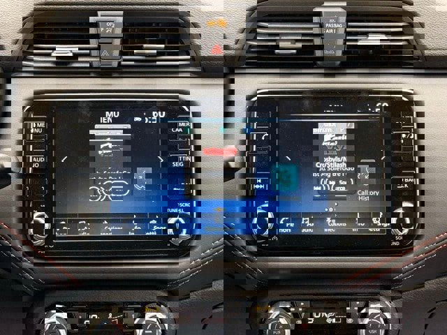 New 2025 Nissan Versa SR w/ Trunk Package image 23