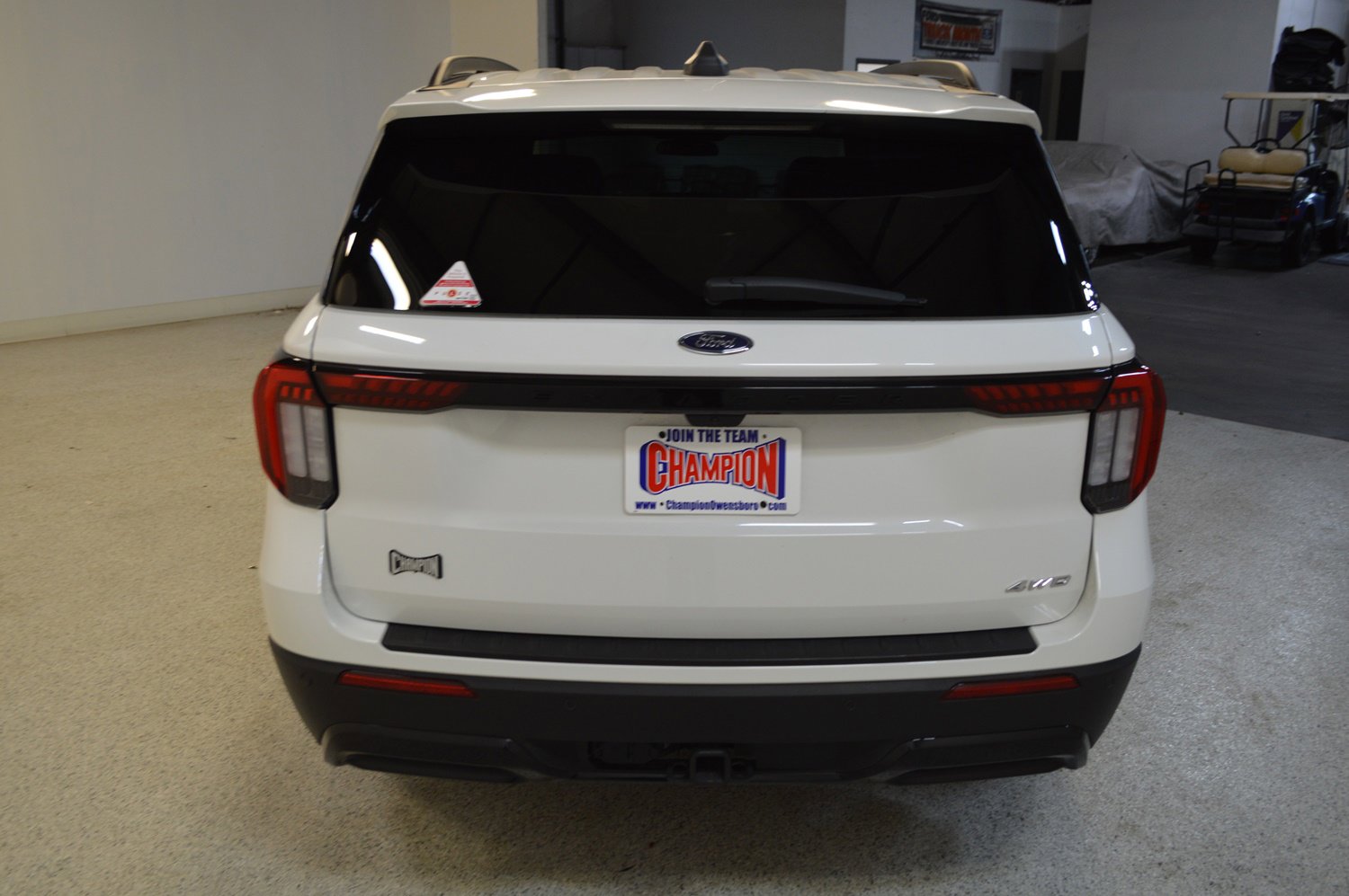 Certified 2025 Ford Explorer ST-Line image 4