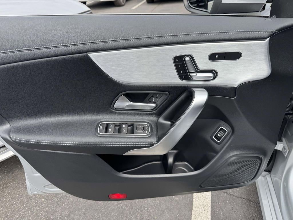 Used 2021 Mercedes-Benz CLA 250 4MATIC image 16