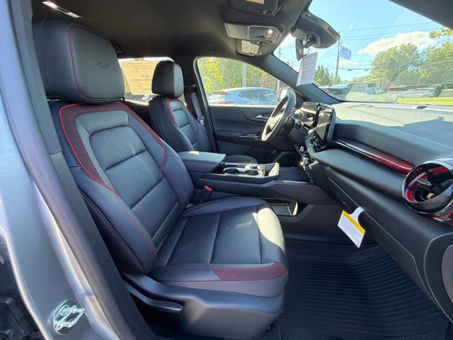 New 2027 Chevrolet Equinox RS w/ LPO, Floor Liner Package AWD/4WD image 32