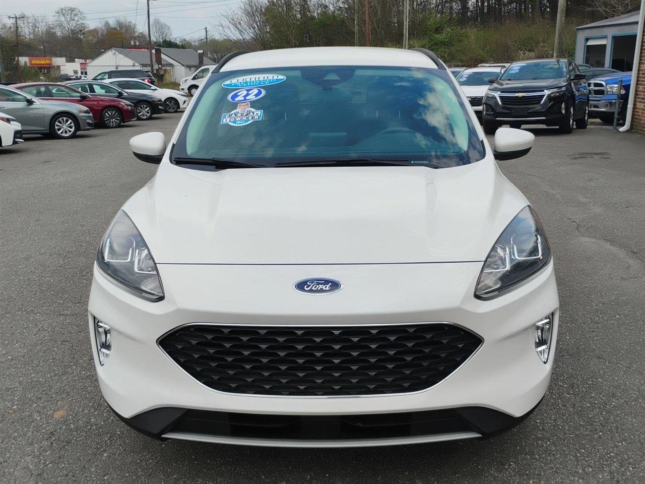 Used 2022 Ford Escape SEL w/ Technology Package image 2