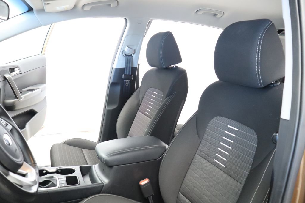 Used 2020 Kia Sportage LX w/ LX Popular Package AWD/4WD image 26