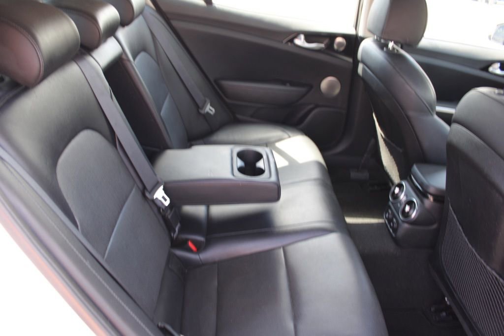 Used 2018 Kia Stinger Premium AWD/4WD image 21
