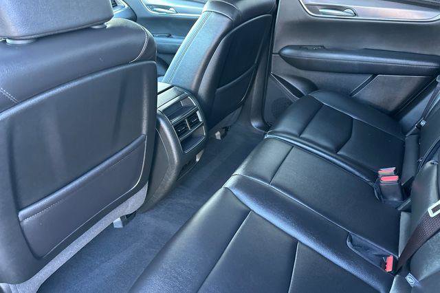 New 2026 Cadillac XT5 Luxury image 12