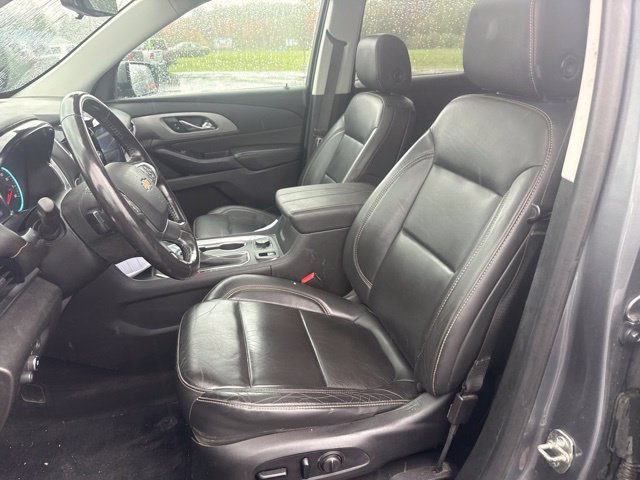 Used 2020 Chevrolet Traverse LT w/ Driver Confidence II Package AWD/4WD image 7