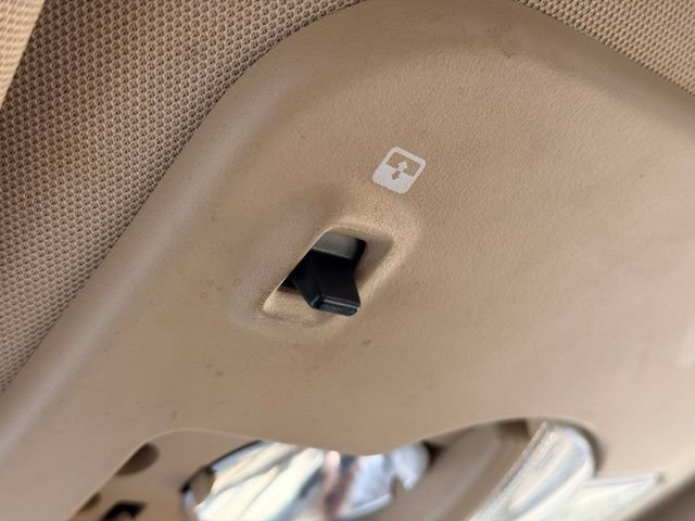 Used 2008 Pontiac Grand Prix w/ Sun And Sound Package FWD image 14