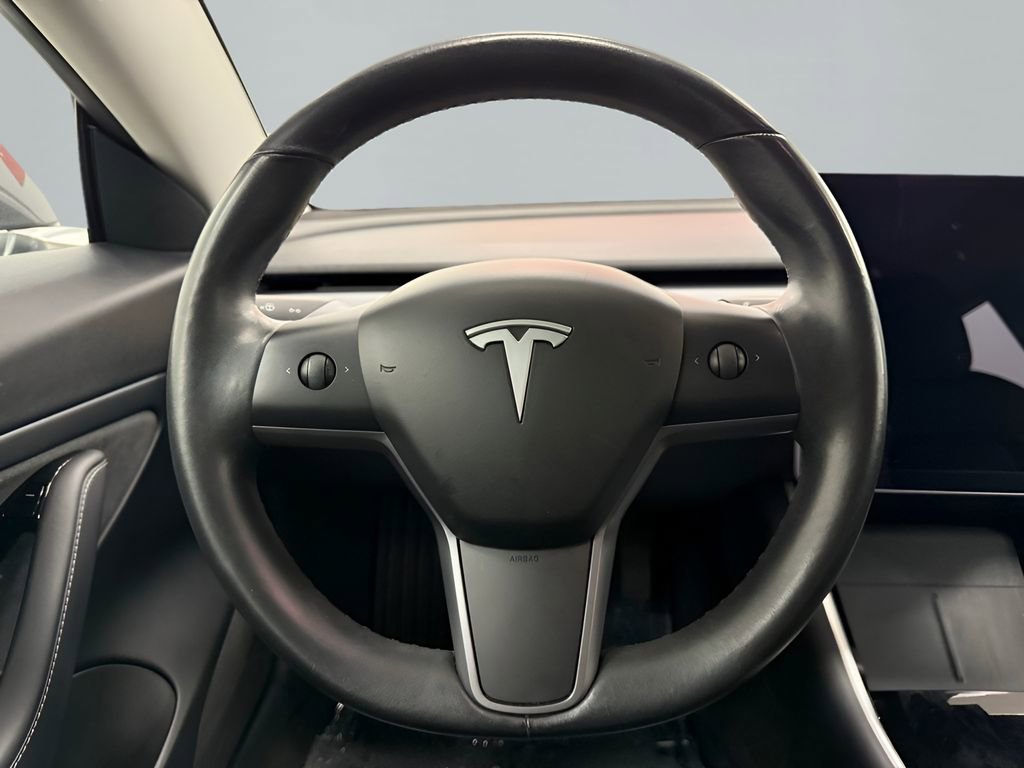 Used 2018 Tesla Model 3 Long Range image 16
