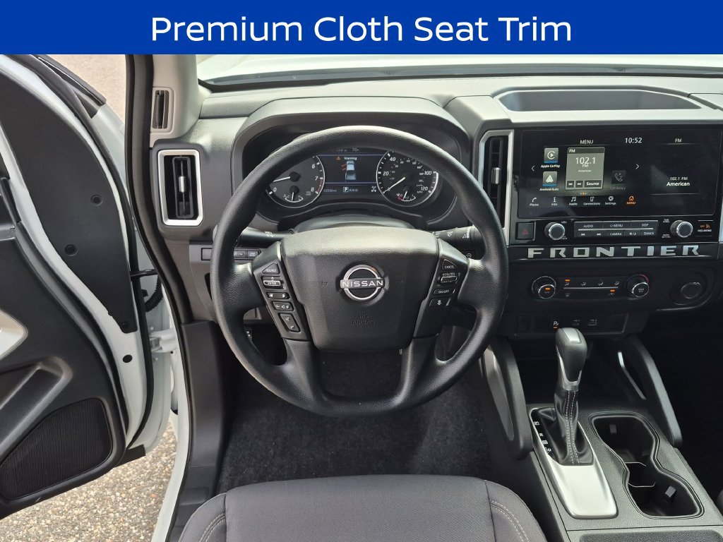 Used 2025 Nissan Frontier SV AWD/4WD image 13