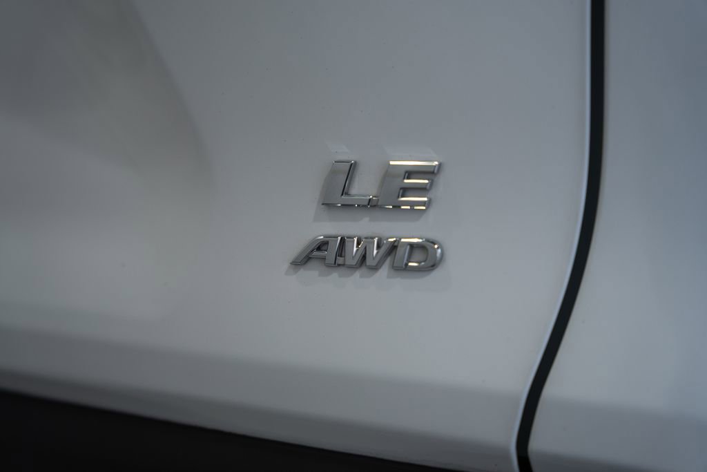 Used 2024 Toyota RAV4 LE image 7