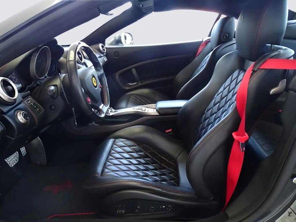 Used 2011 Ferrari California image 21