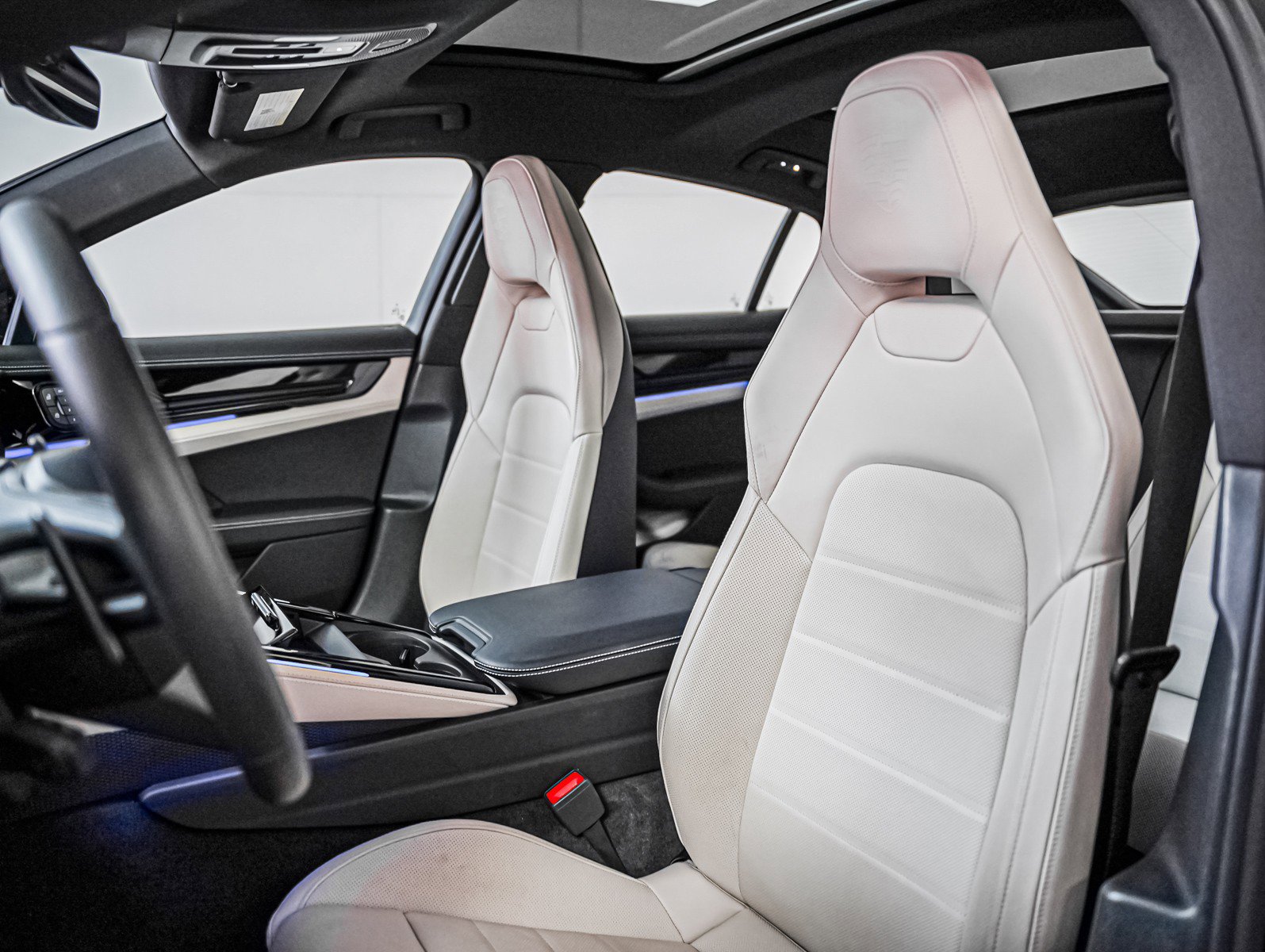 Certified 2025 Porsche Panamera 4S w/ Premium Package image 5