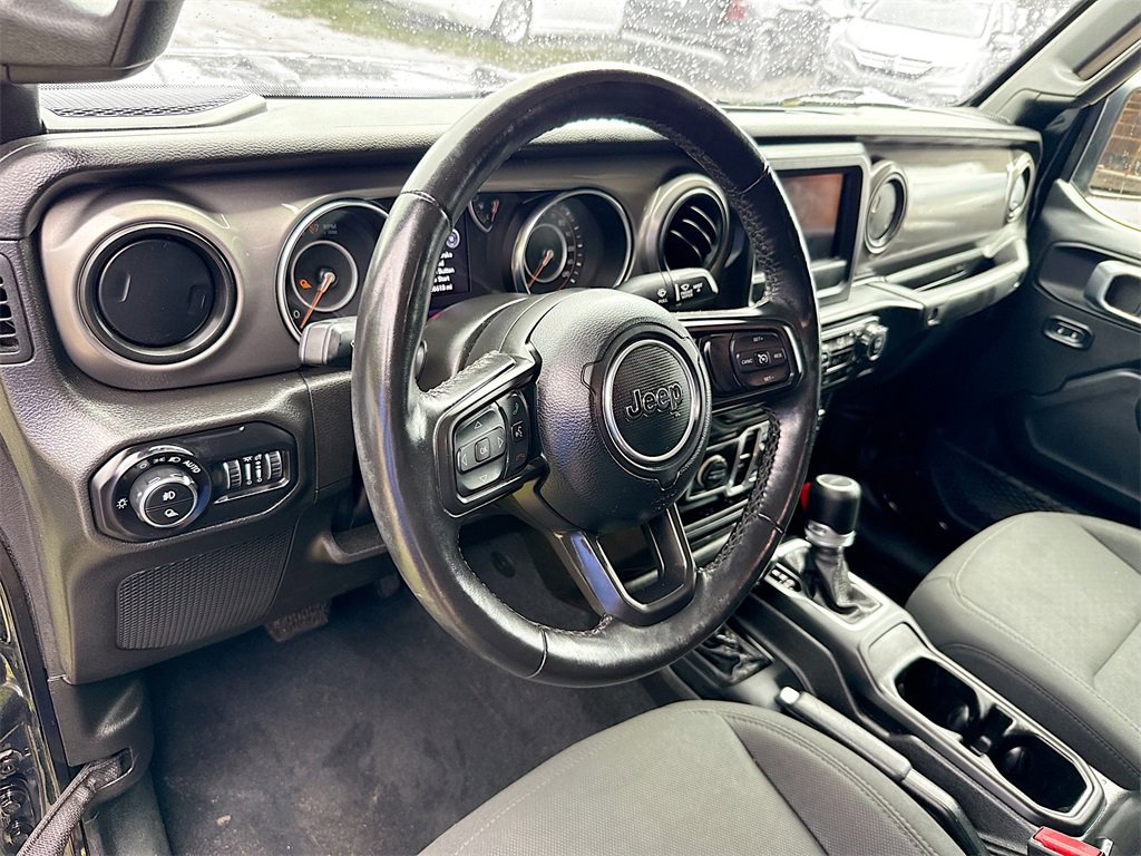 Used 2022 Jeep Gladiator Willys image 10