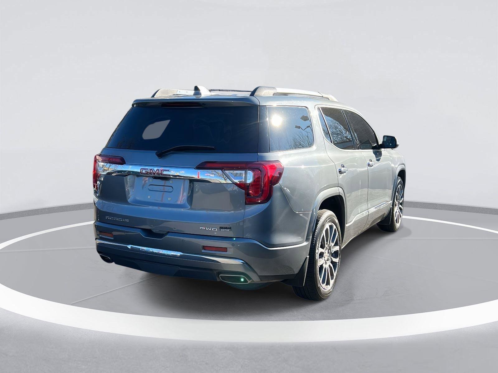 Used 2021 GMC Acadia Denali w/ Denali Ultimate Package image 5