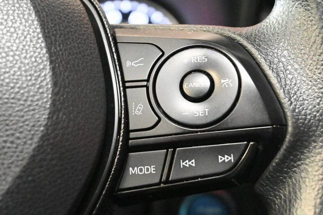 Used 2021 Toyota RAV4 XLE image 11