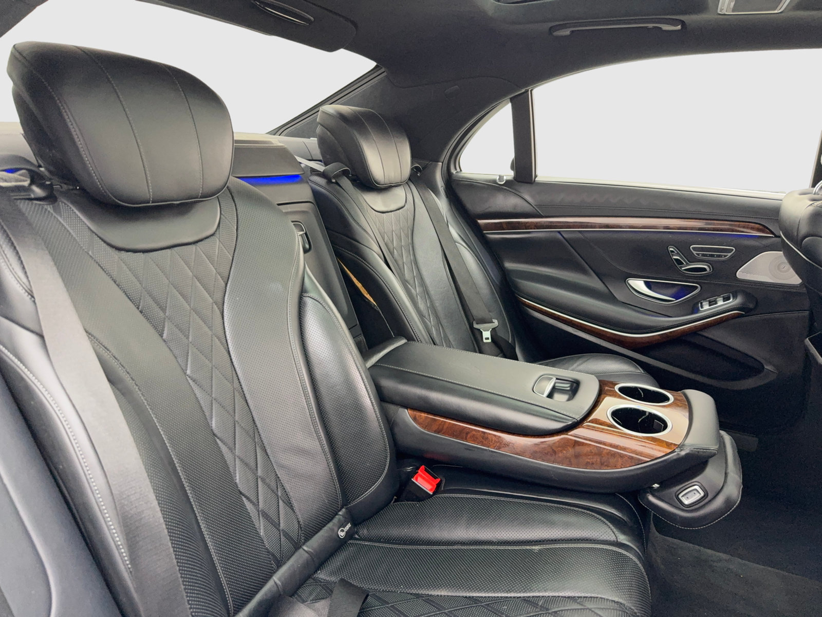 Used 2014 Mercedes-Benz S 550 Sedan w/ Sport Package image 44