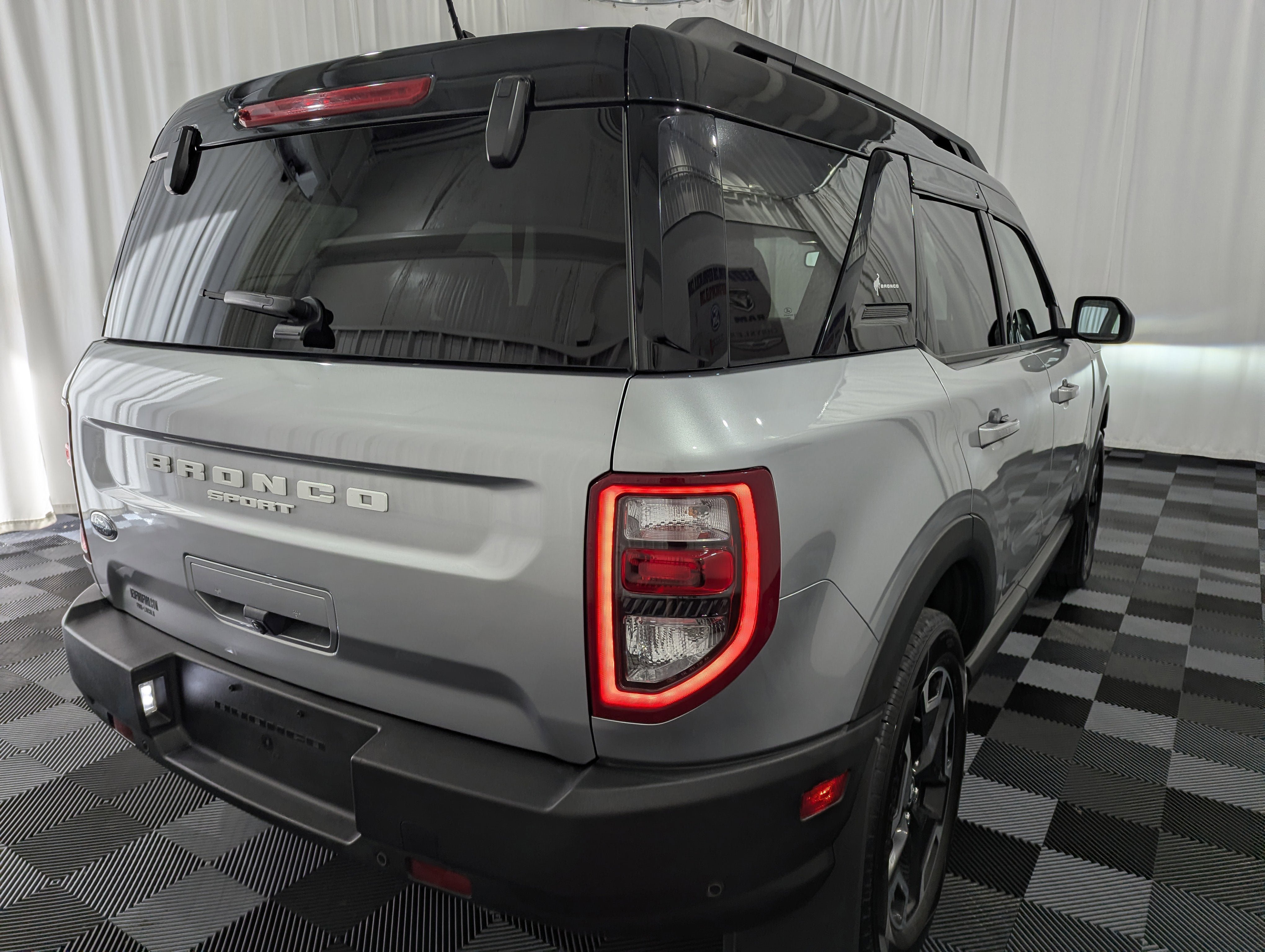Used 2022 Ford Bronco Sport Outer Banks w/ Tech Package AWD/4WD image 7